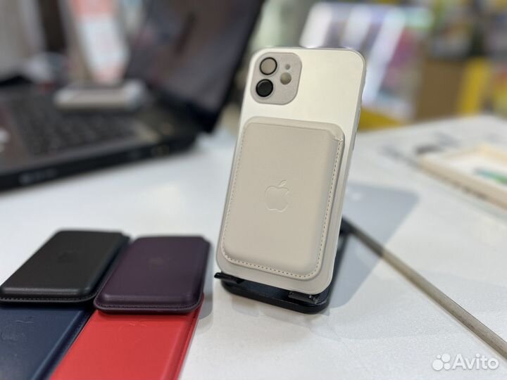 Картхолдер для iPhone с MagSafe белый