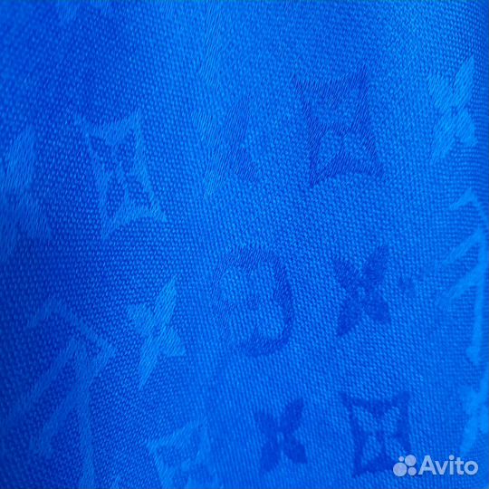Новый платок - шаль фирмы Louis Vuitton