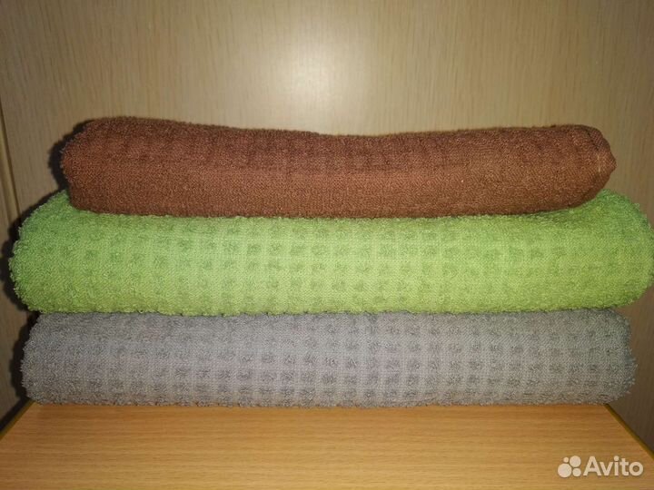 Пледы, подушки, полотенца, прихватки, шапка, чехол