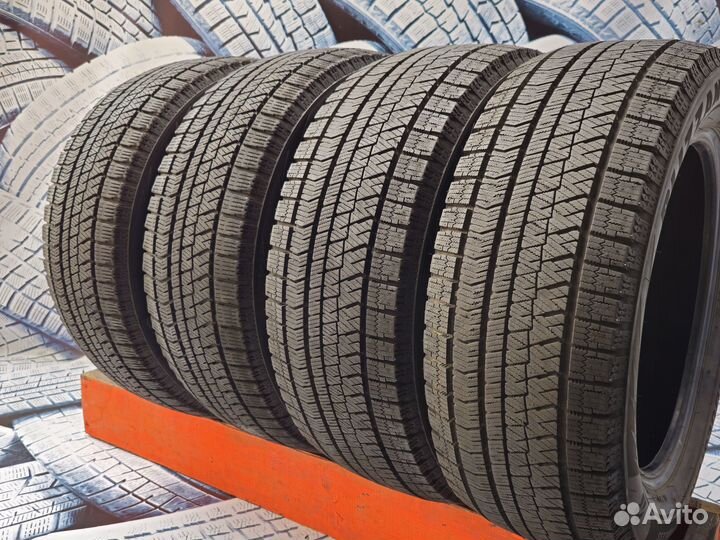 Bridgestone Blizzak VRX2 225/55 R17