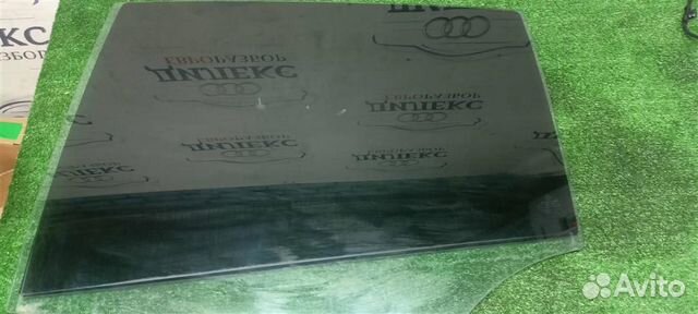 Стекло двери задней левой VW Golf V Plus 2005-2014