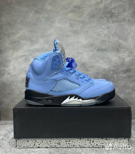 Nike Air Jordan 5 Retro UNC University Blue