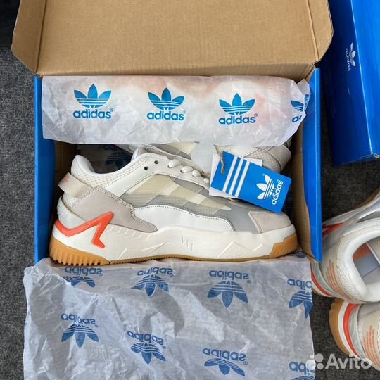 Кроссовки adidas