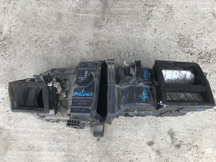 Kia Sportage 1 Корпус печки салона б/у