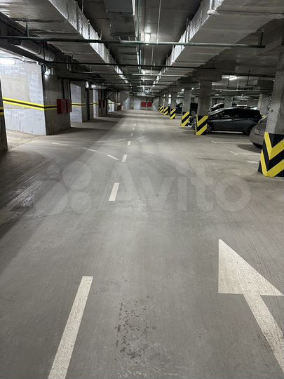 Машиноместо, 16 м²