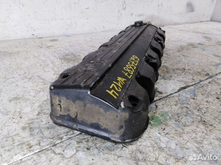 Крышка клапанная Мерседес