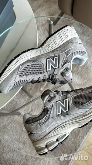 Кроссовки женские New balance 2002r