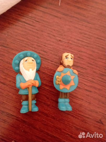 Фигурки киндер Волшебник Изумрудного города