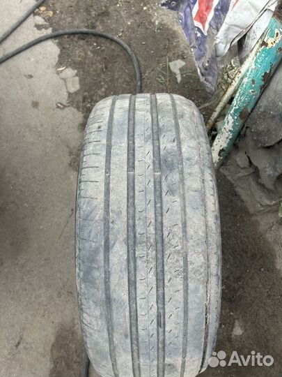 Pirelli Chrono Camper 245/40 R19 и 40/40 R19 98