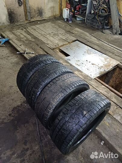 Pirelli P Zero Winter 225/45 R18