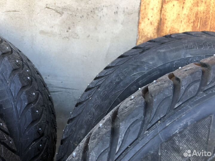 Goodyear UltraGrip Extreme 205/60 R16 92T