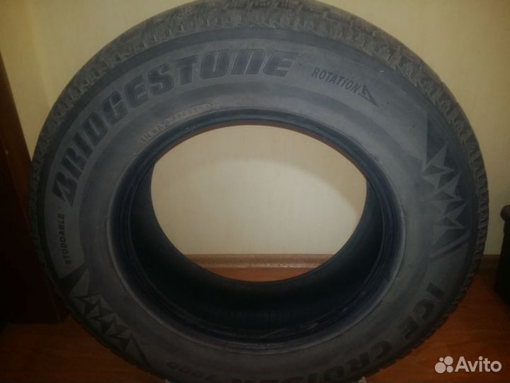 Bridgestone Ice Cruiser 7000 225/70 R16 107T