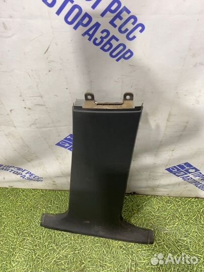 Обшивка стойки правая Ford Focus 2 хэтчбек 1.6