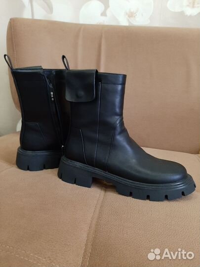 Ботинки демисезонные новые