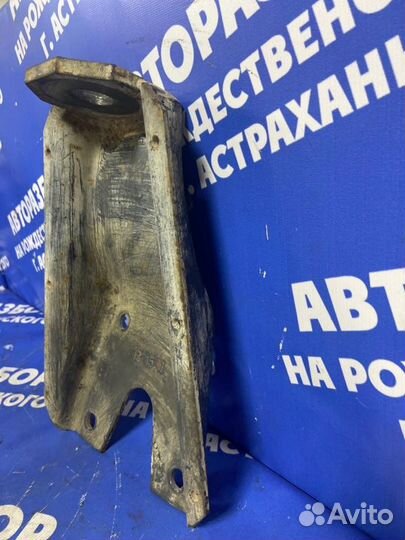 Кронштейн амортизатора передней оси. Scania