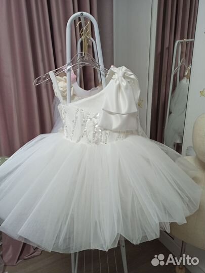 Платье нарядное