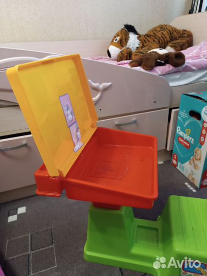 Самокат детский и парта детская
