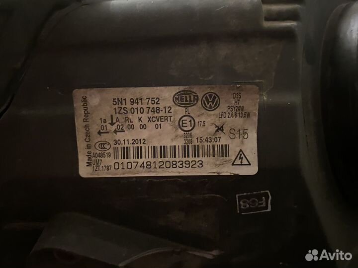 Фара правая Volkswagen Tiguan 2012 5n1941752