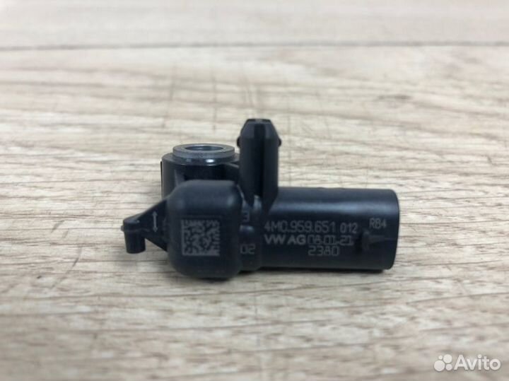 Датчик удара Audi Q7 4M 2015