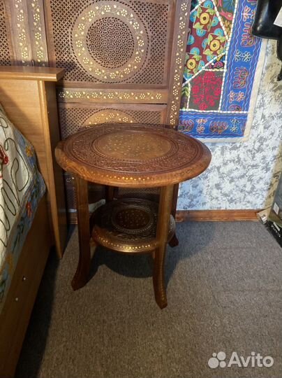 Стол кофейный. Индия. Мабель