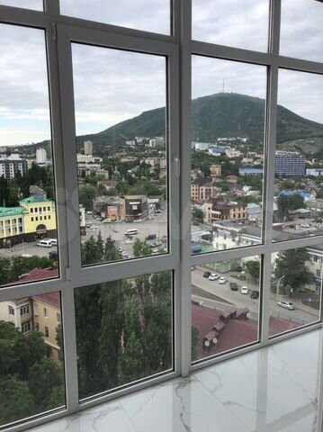 2-к. квартира, 100 м², 11/11 эт.