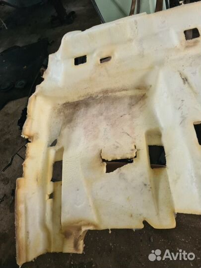 Шумоизоляция задняя Renault Fluence седан M4R 2011