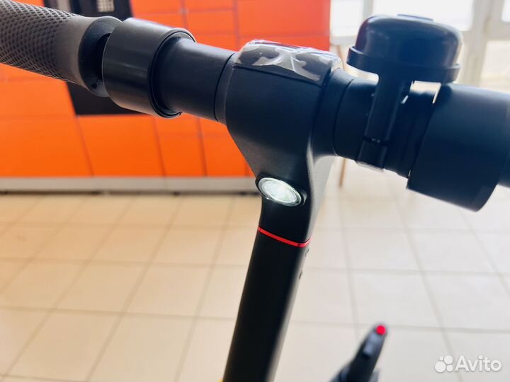 Электросамокат 350w 13aH (Новый)