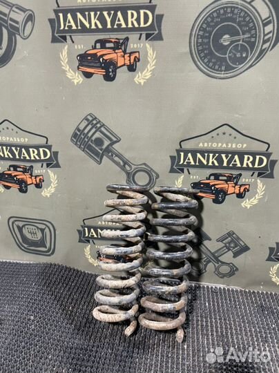 Пружина задняя mercedes-benz W202