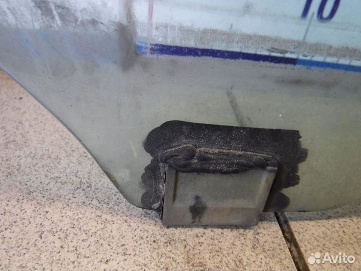 Стекло двери передней правой Nissan Micra