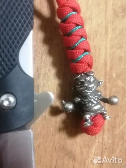 Темляк для ножа, Бомбист