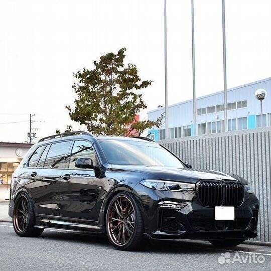 Кованые диски GT Performance R21 на BMW X7 G07