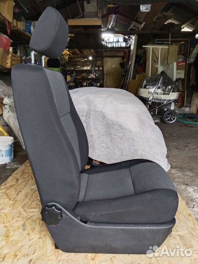Сиденье переднее Фольксваген Т5,Т6 о