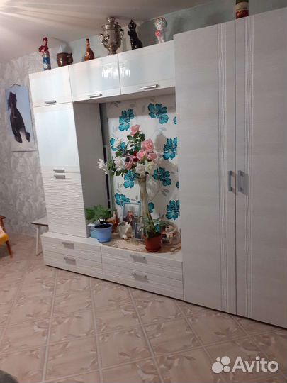 Стенка в гостиную белая