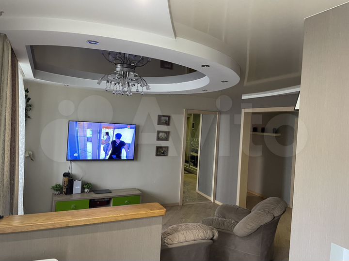 4-к. квартира, 85 м², 4/10 эт.