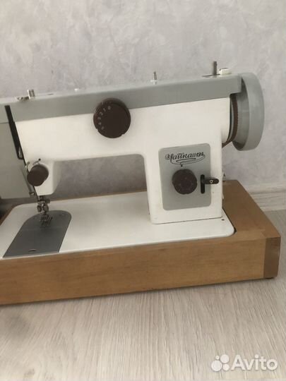 Швейная машина Чайка 134