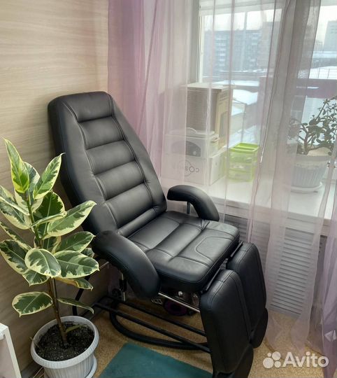 Аренда рабочего места мастера маникюра