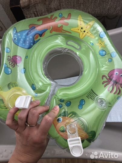 Ванночка для купания с горкой и кругом на шею