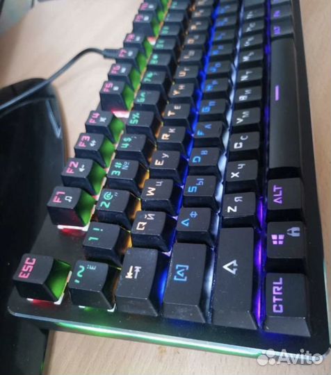 Игровая клавиатура оклик Механика 990G