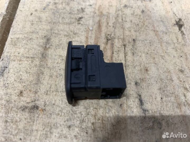 Кнопка отключения сигнализации Skoda Octavia A5