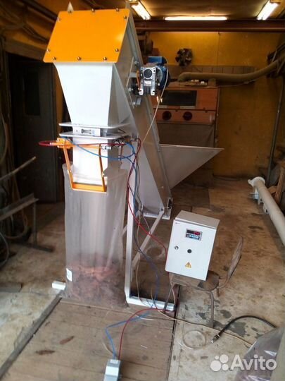 Фасовочный аппарат для пеллет, зерна, угля, щебня