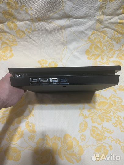 Sony PS4 slim