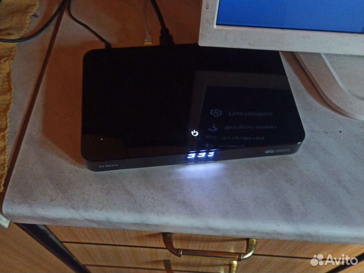 Ресивер триколор gs B527. Не оплачен