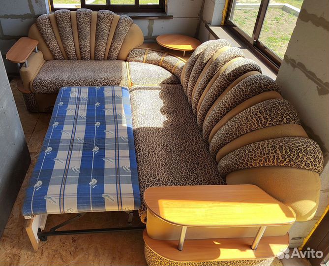 Продам угловой диван бу