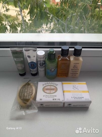 Loccitane Бальзам для губ Карите 2г стик