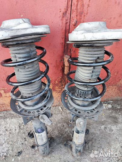 Стойки передние Мерседес w212