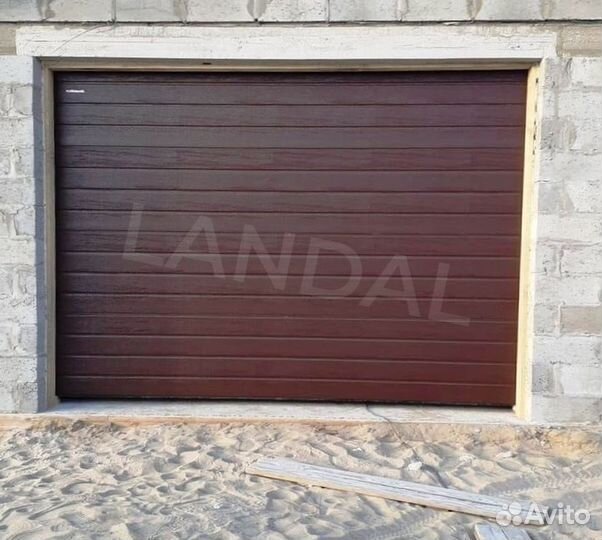 Секционные ворота