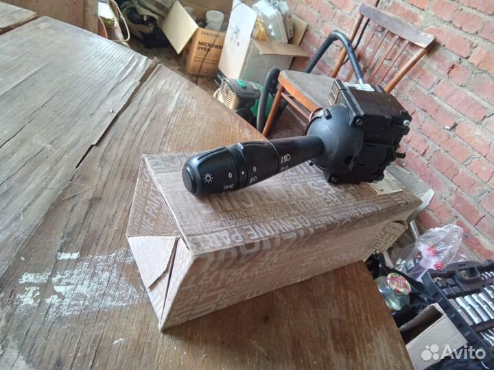 Подрулевой переключатель левый