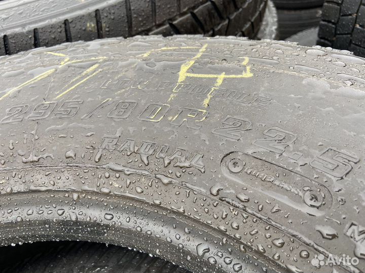 Грузовые шины б/у Bridgestone 295/80/R22.5