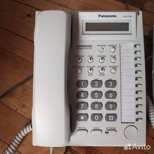 Телефон Panasonic kx-t7730