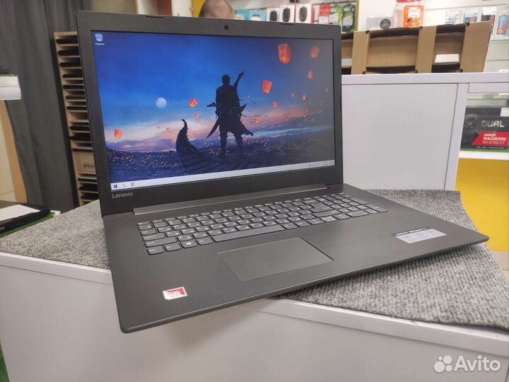 Lenovo 8GB DDR4 240GB SSD Radeon 530 2GB